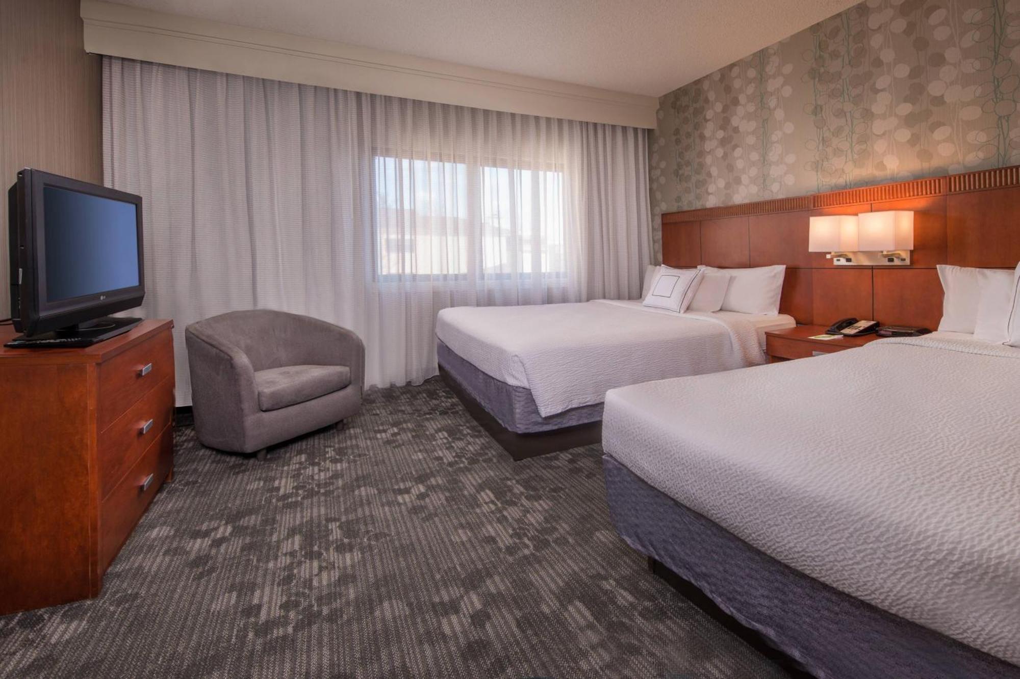 Courtyard By Marriott Dulles Airport Chantilly Exterior foto