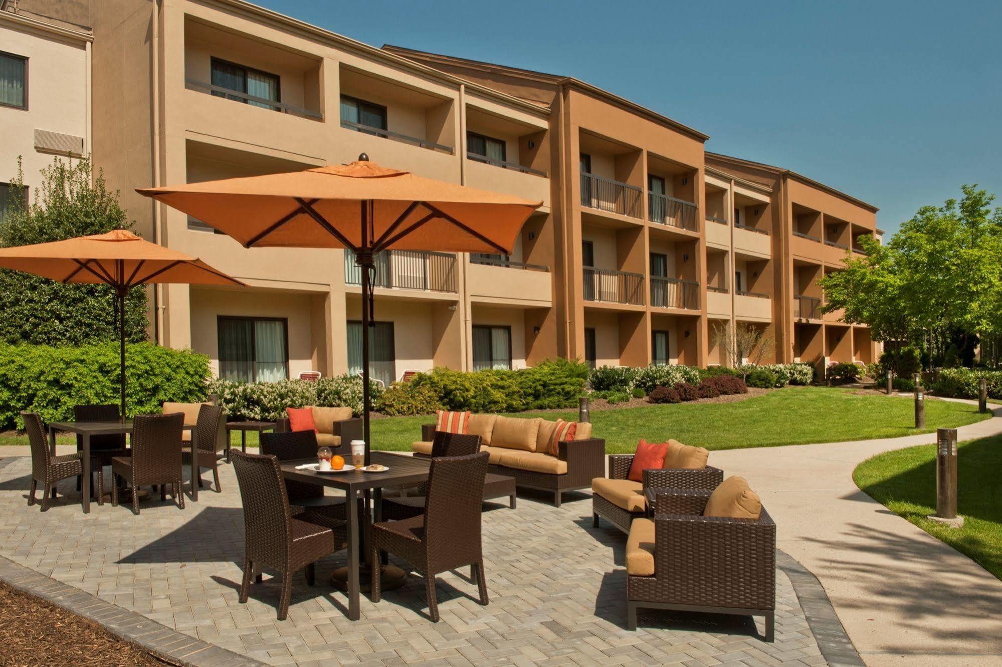 Courtyard By Marriott Dulles Airport Chantilly Exterior foto